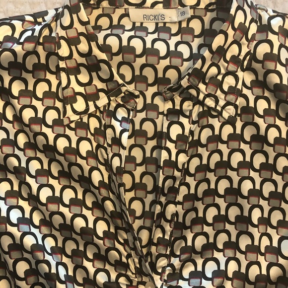 Blouse - Picture 2 of 2